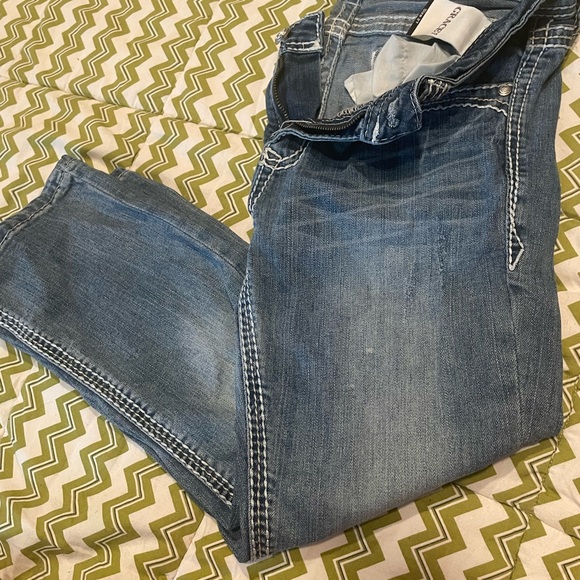 Capris - Picture 3 of 4